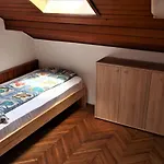 Varalja Vendeghaz Holiday home *