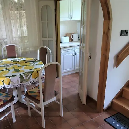 Varalja Vendeghaz Holiday home *