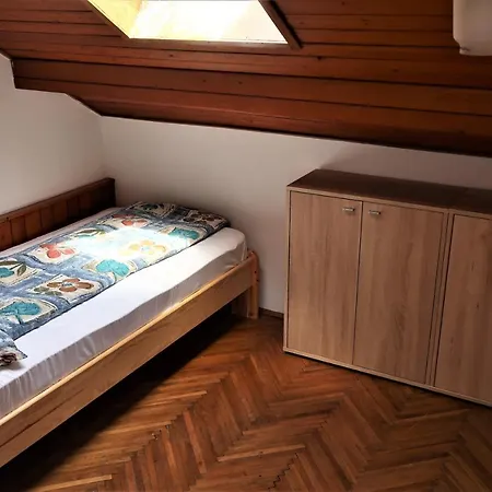 Varalja Vendeghaz Holiday home *